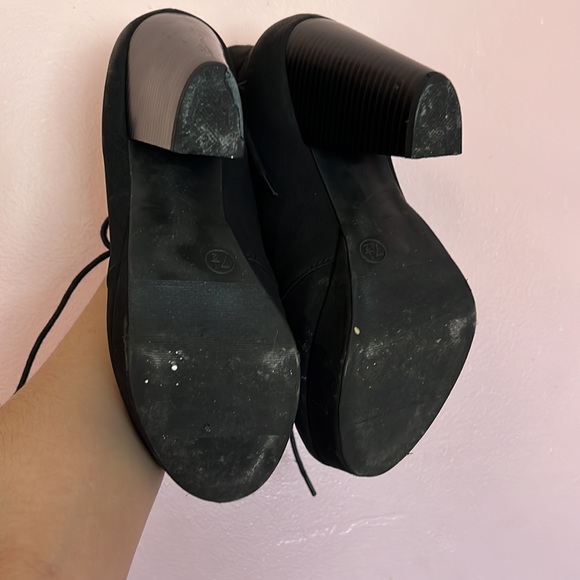 Laced Booties - Picture 3 of 4